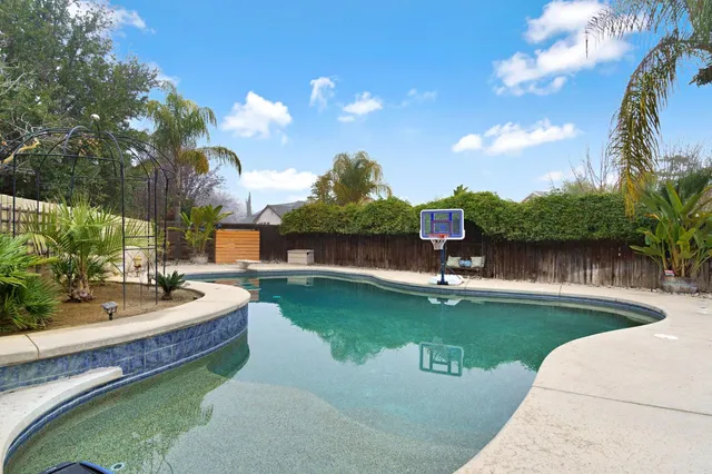 $739,900 | 1780 North Bush Avenue, Clovis, CA 93619