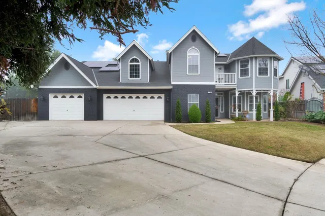$739,900 | 1780 North Bush Avenue, Clovis, CA 93619