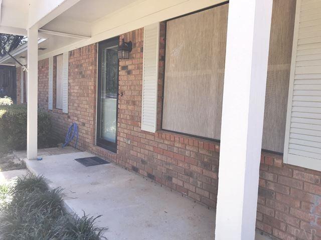1119 Conference Road Cantonment, FL 32533 - Photo 5 of 35 Gallery Image 5
