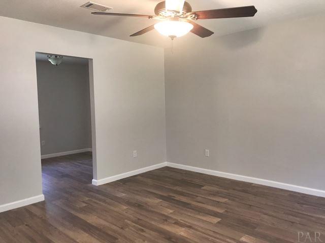1119 Conference Road Cantonment, FL 32533 - Photo 7 of 35 Gallery Image 7