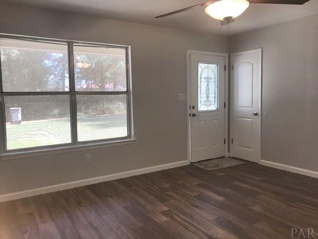 1119 Conference Road Cantonment, FL 32533 - Photo 9 of 35 Gallery Image 9