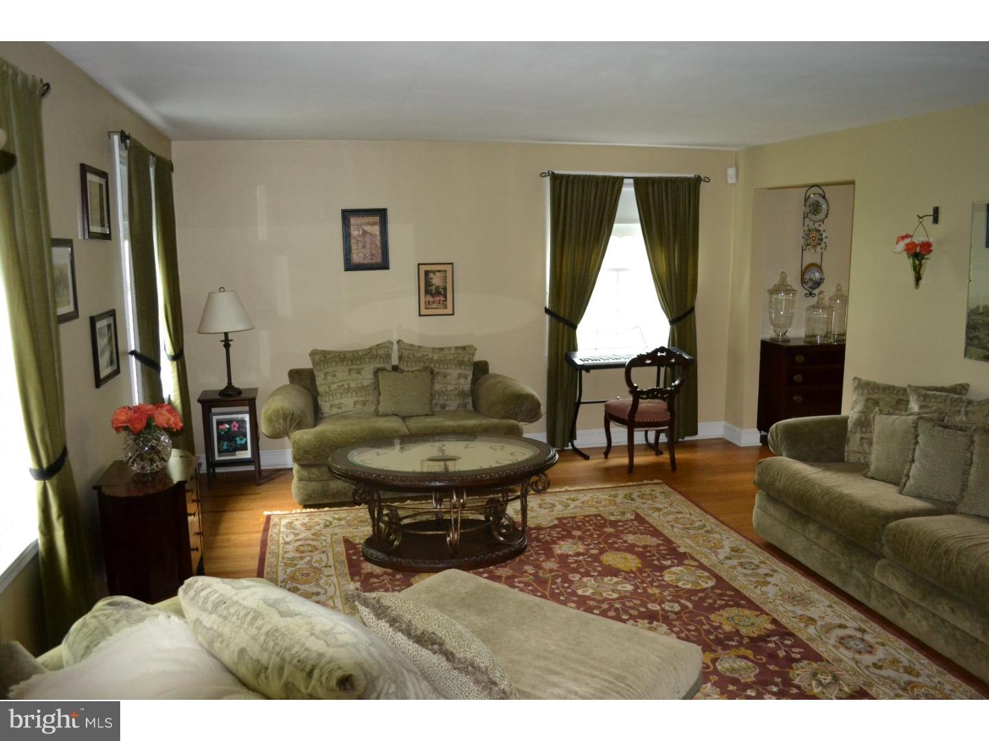 203 Ridgewood Road Media, PA 19063 - Photo 8 of 25 Living Room