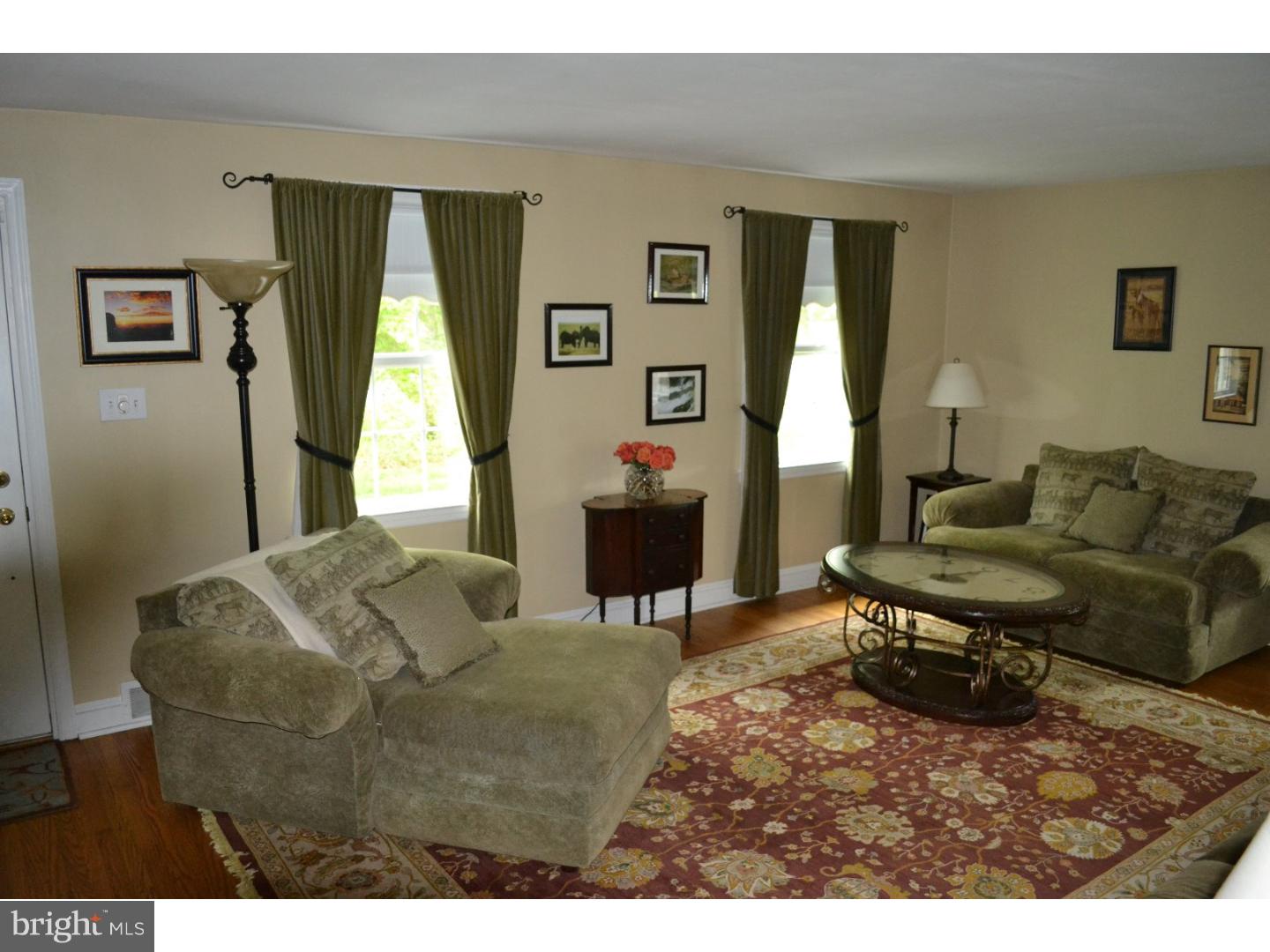 203 Ridgewood Road Media, PA 19063 - Photo 9 of 25 Living Room