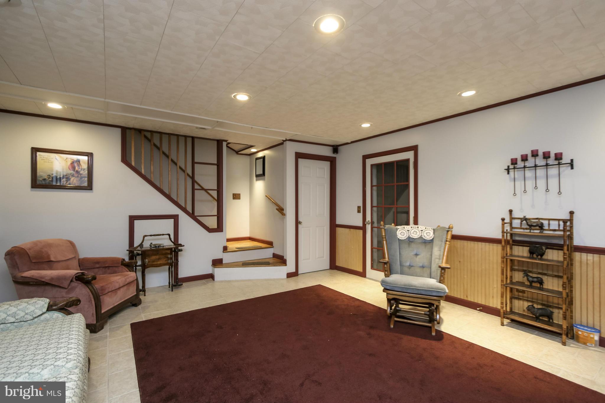 4355 Ruggles Road Taneytown, MD 21787 - Photo 15 of 27 a living room with furniture