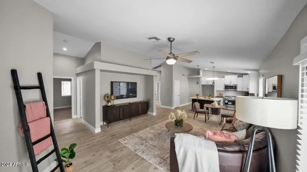 $2,700 | 15442 North 86th Lane, Peoria, AZ 85382