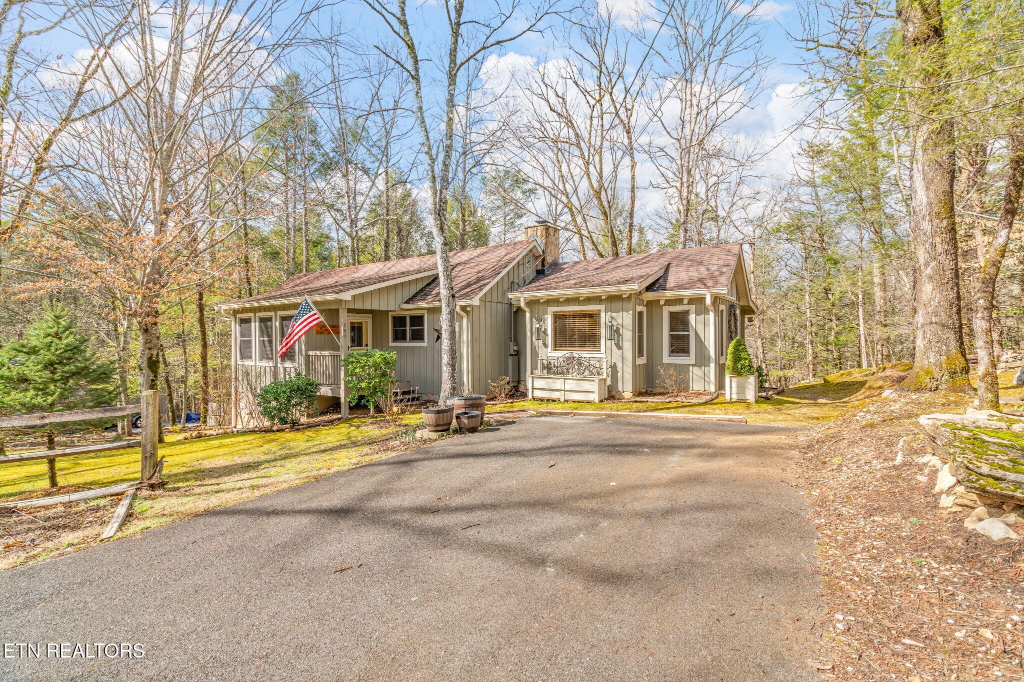 151 Sequoyah Village Road Townsend, TN 37882 - Photo 5 of 60