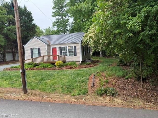 295 Spring Street Denton, NC 27239 - Photo 2 of 11