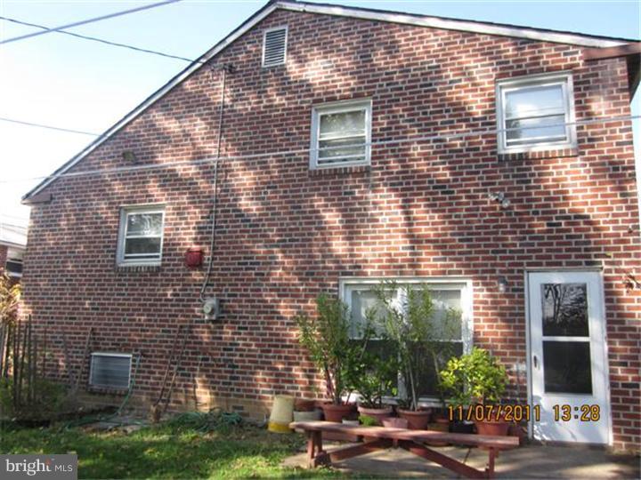 9993 Verree Road Philadelphia, PA 19115 - Photo 12 of 14 Exterior Back