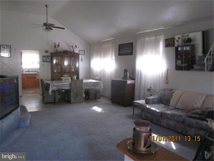 9993 Verree Road Philadelphia, PA 19115 - Photo 3 of 14 Dining Room