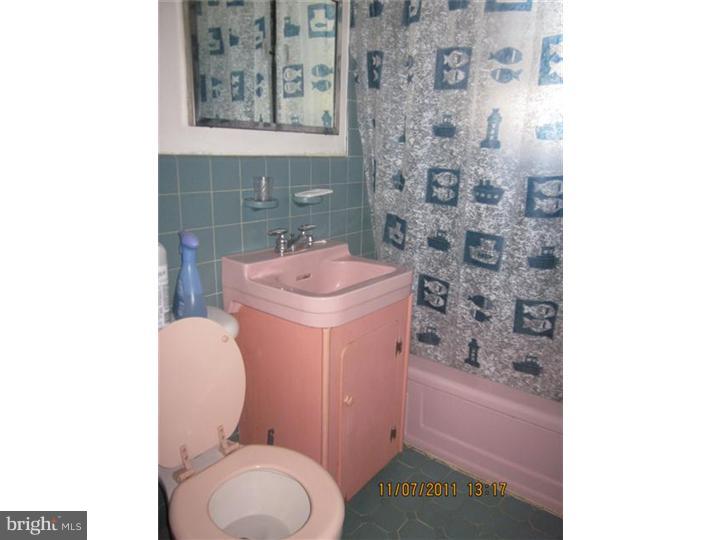 9993 Verree Road Philadelphia, PA 19115 - Photo 9 of 14 Bathroom