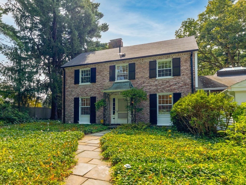 107 Dover Road Wellesley, MA 02482 - Photo 1 of 33