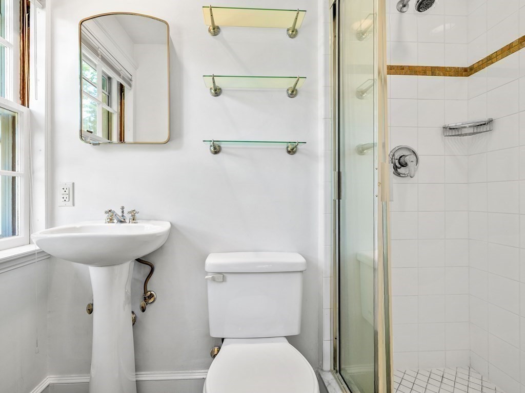 107 Dover Road Wellesley, MA 02482 - Photo 22 of 33