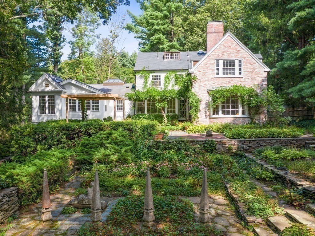 107 Dover Road Wellesley, MA 02482 - Photo 26 of 33