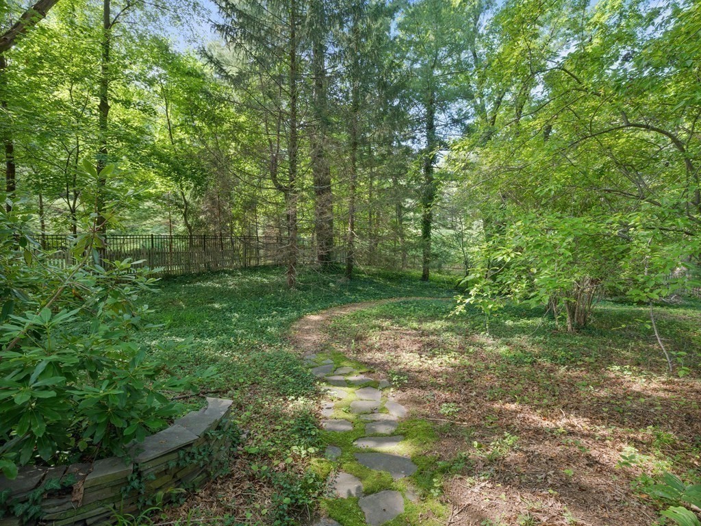 107 Dover Road Wellesley, MA 02482 - Photo 27 of 33