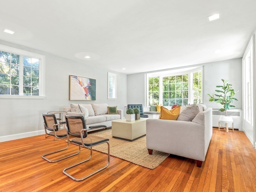 107 Dover Road Wellesley, MA 02482 - Photo 3 of 33