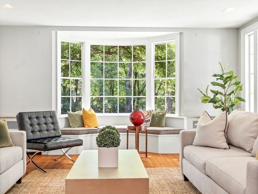107 Dover Road Wellesley, MA 02482 - Photo 5 of 33