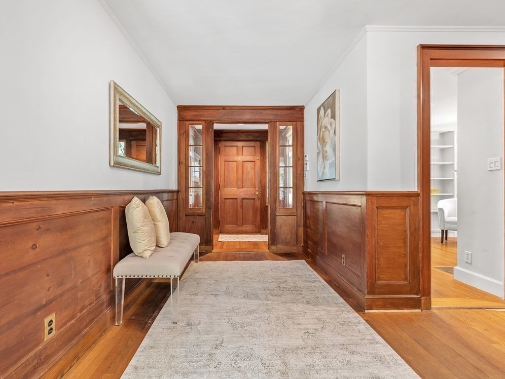 107 Dover Road Wellesley, MA 02482 - Photo 8 of 33