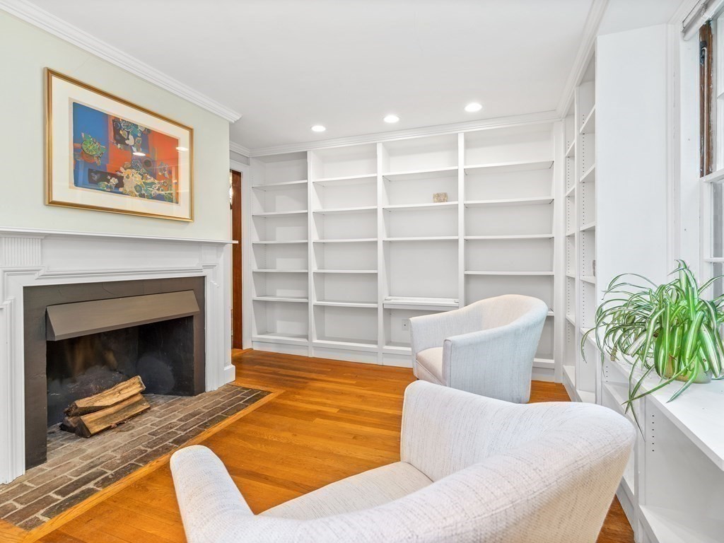 107 Dover Road Wellesley, MA 02482 - Photo 9 of 33