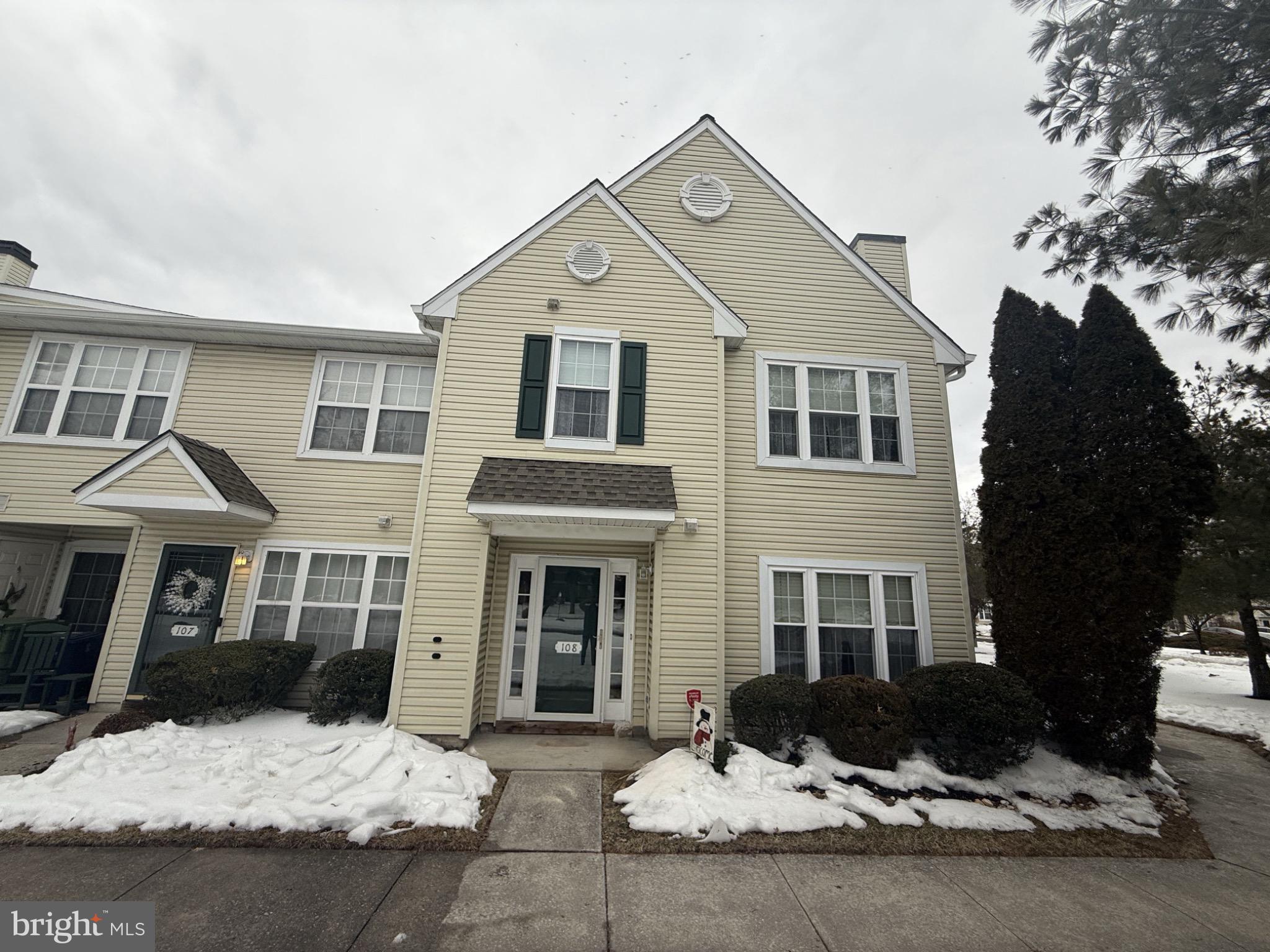 108 Quay Court Palmyra, NJ 08065 - Photo 2 of 2