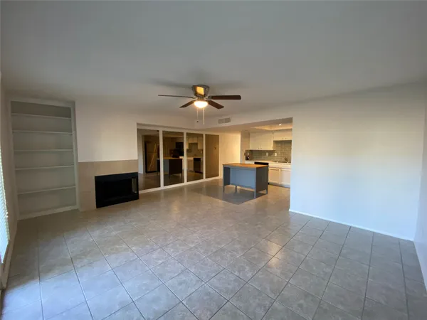 $1,200 | 14777 Wunderlich Drive, Unit 2105, Houston, TX 77069