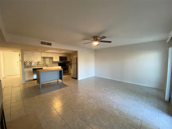 $1,200 | 14777 Wunderlich Drive, Unit 2105, Houston, TX 77069