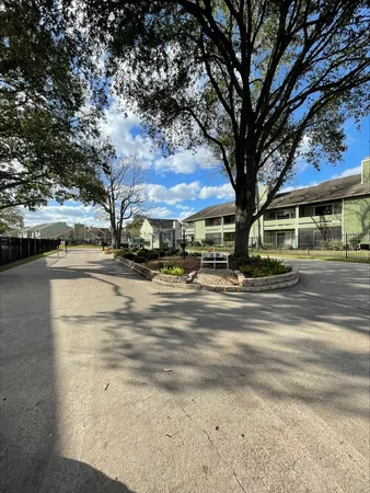 $1,200 | 14777 Wunderlich Drive, Unit 2105, Houston, TX 77069