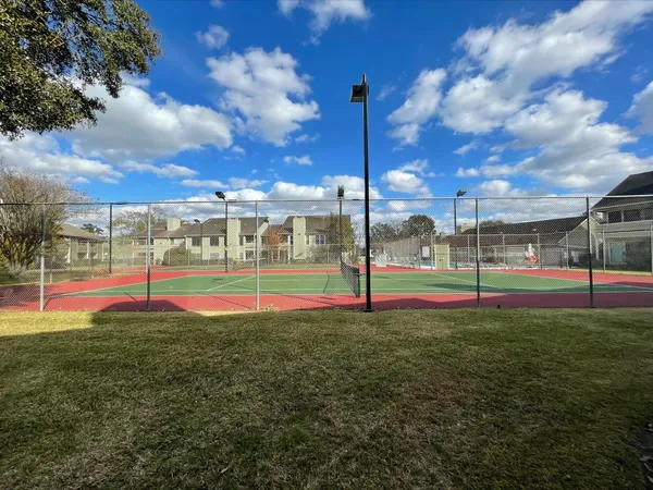 $1,200 | 14777 Wunderlich Drive, Unit 2105, Houston, TX 77069