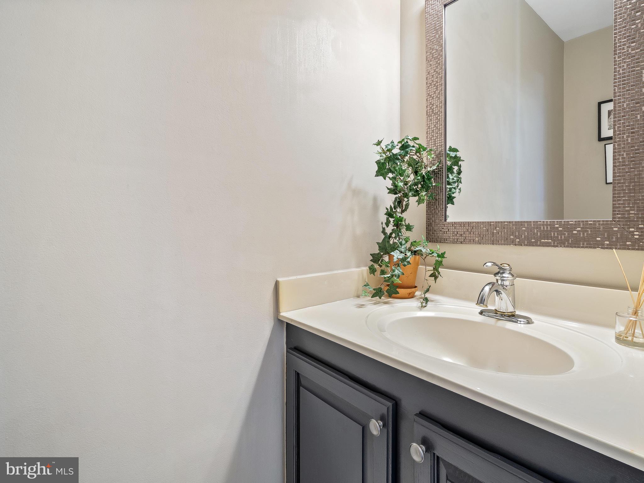 11705 Great Owl Circle Reston, VA 20194 - Photo 13 of 38 Updated half bath on main level