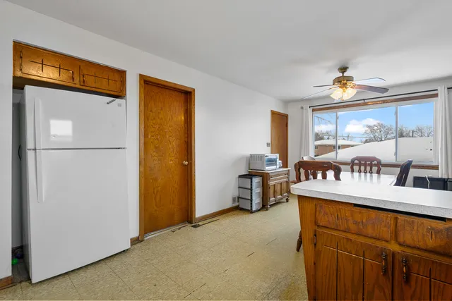 $260,000 | 17363 Oleander Avenue, Tinley Park, IL 60477