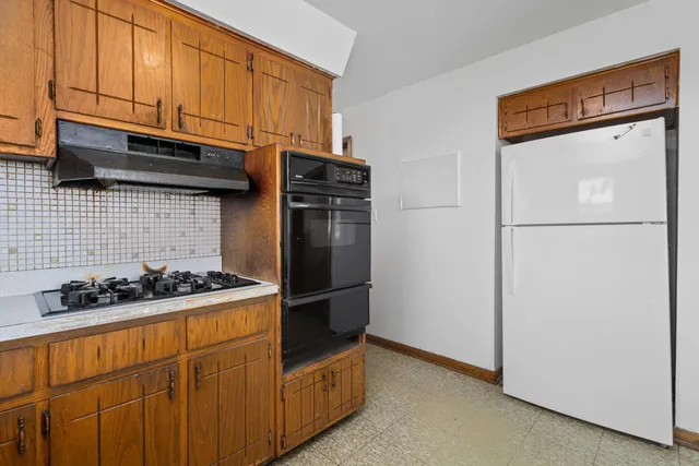 $260,000 | 17363 Oleander Avenue, Tinley Park, IL 60477