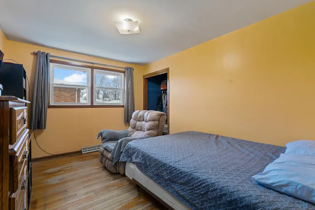 $260,000 | 17363 Oleander Avenue, Tinley Park, IL 60477