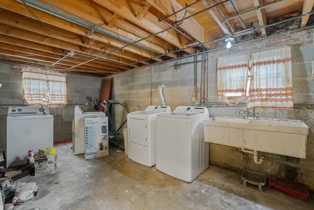 $260,000 | 17363 Oleander Avenue, Tinley Park, IL 60477