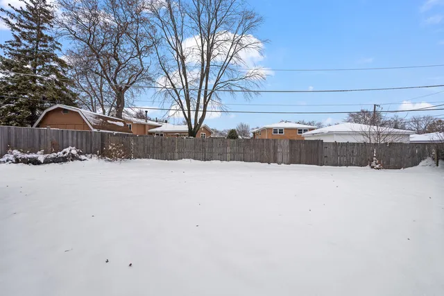 $260,000 | 17363 Oleander Avenue, Tinley Park, IL 60477