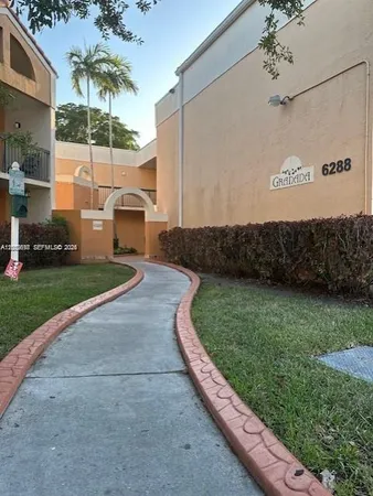 $2,200 | 6288 Northwest 186th Street, Unit 112, Hialeah, FL 33015