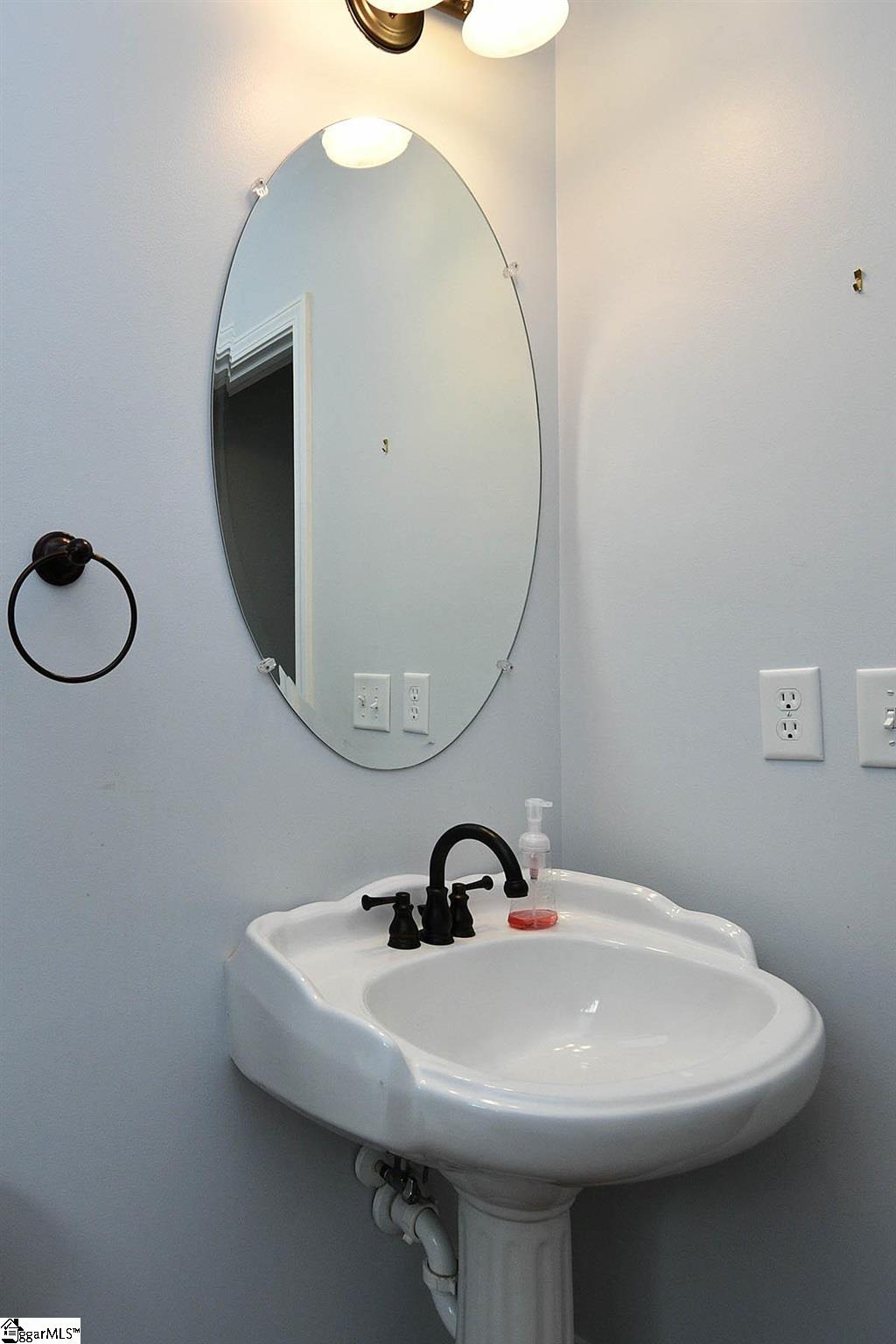 5 Lynell Place Greenville, SC 29607 - Photo 9 of 36 Gallery Image 9