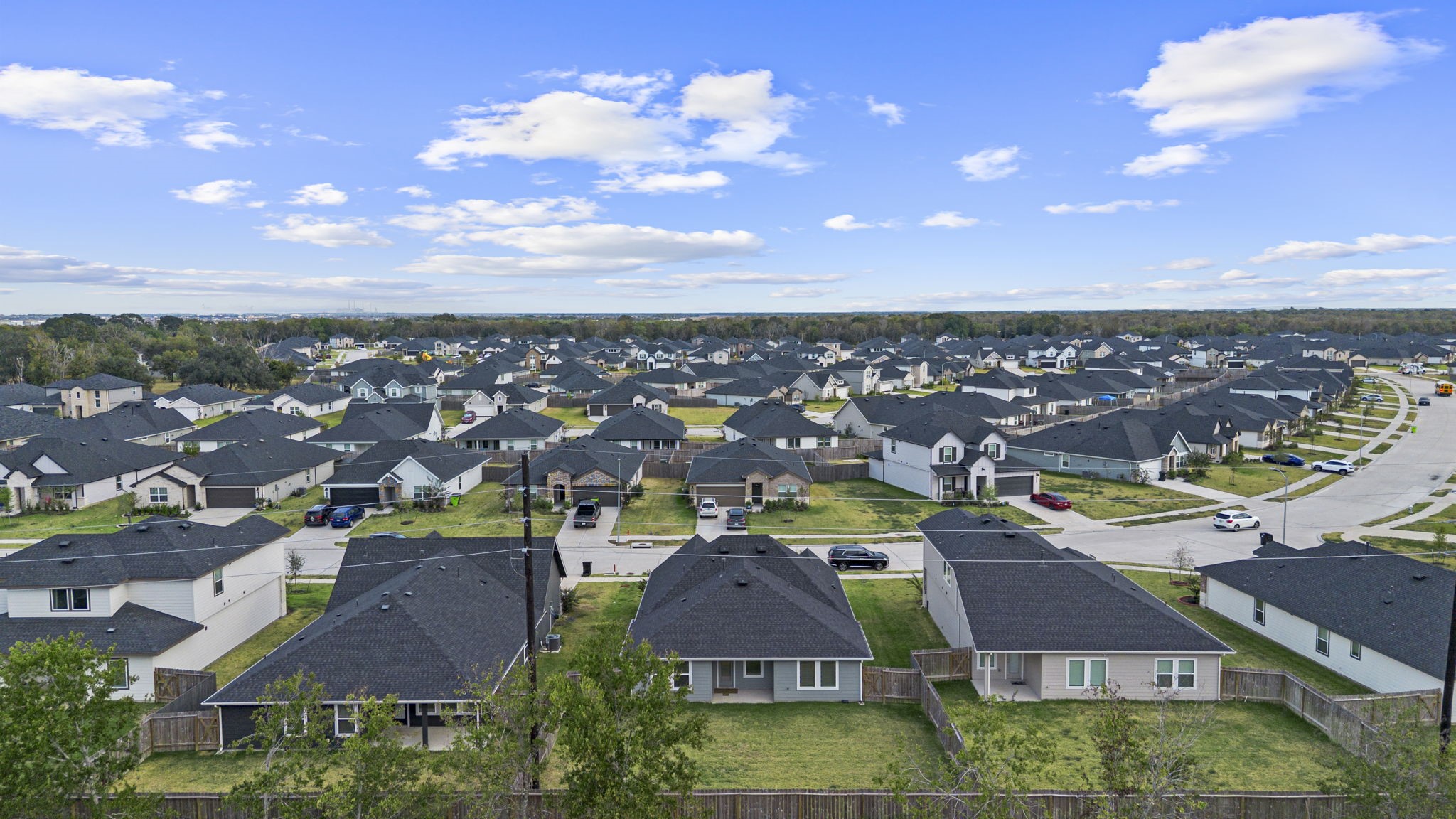 2804 Willow Gulch Way Rosenberg, TX 77469 - Photo 17 of 20 an aerial view of residential houses with outdoor space