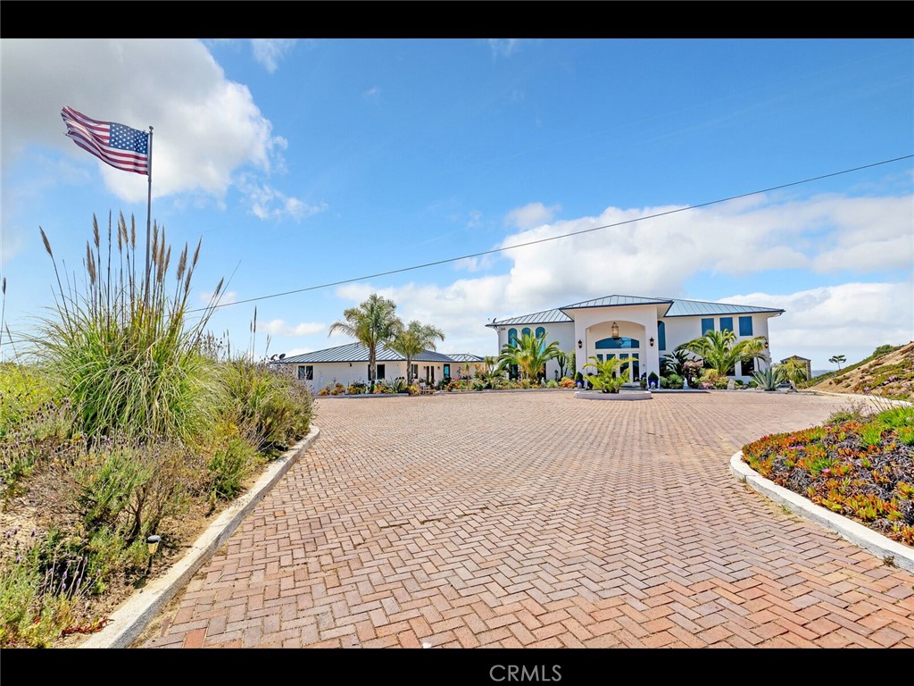 31460 Aquaduct Road Bonsall, CA 92003 - Photo 50 of 57 a view of a street
