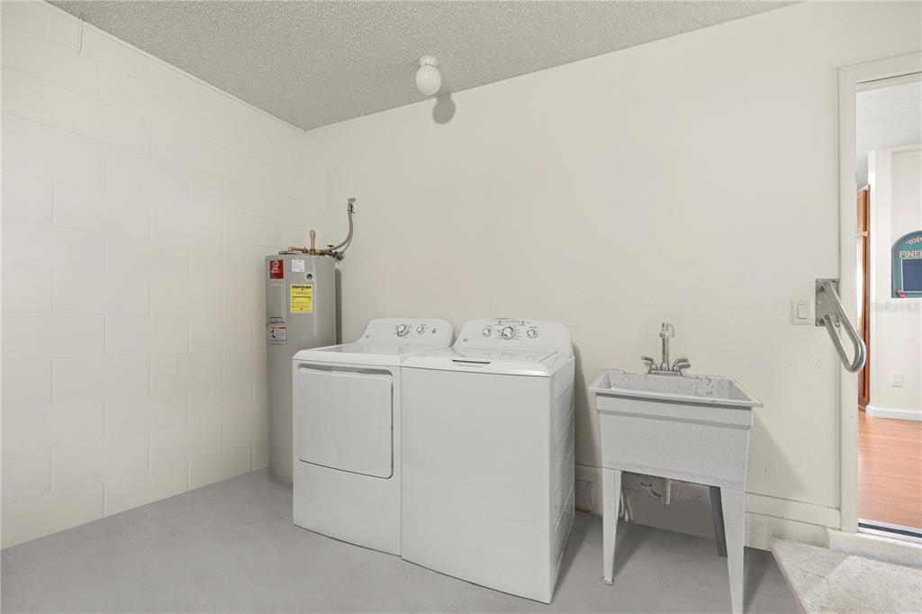 9490 Southwest 85th Avenue, Unit C Ocala, FL 34481 - Photo 23 of 27