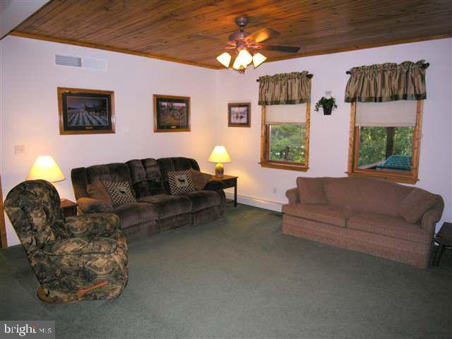 696 Losh Road Shermans Dale, PA 17090 - Photo 4 of 19 Gallery Image 4