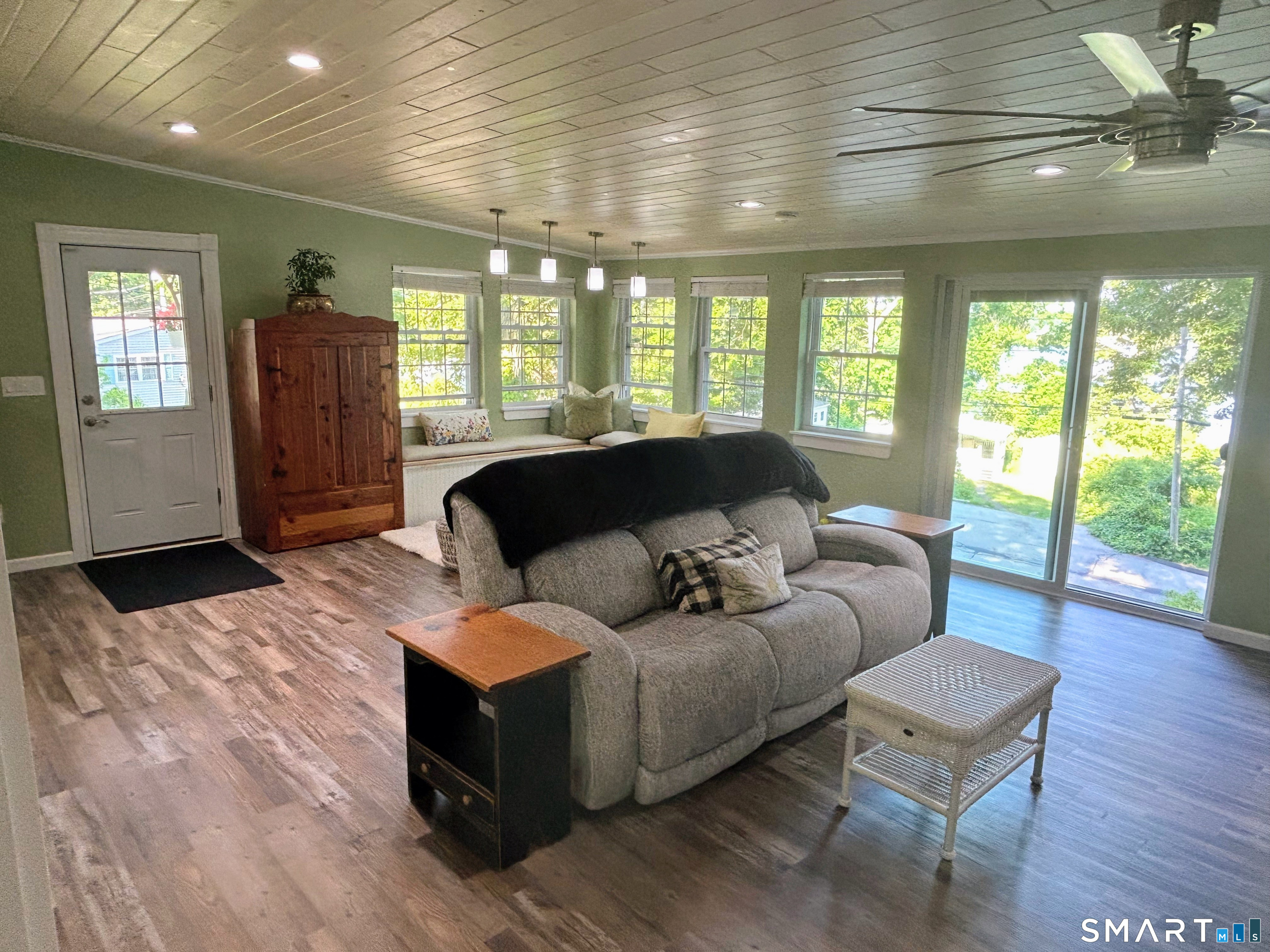 5 Hilltop Road East Hampton, CT 06424 - Photo 14 of 38