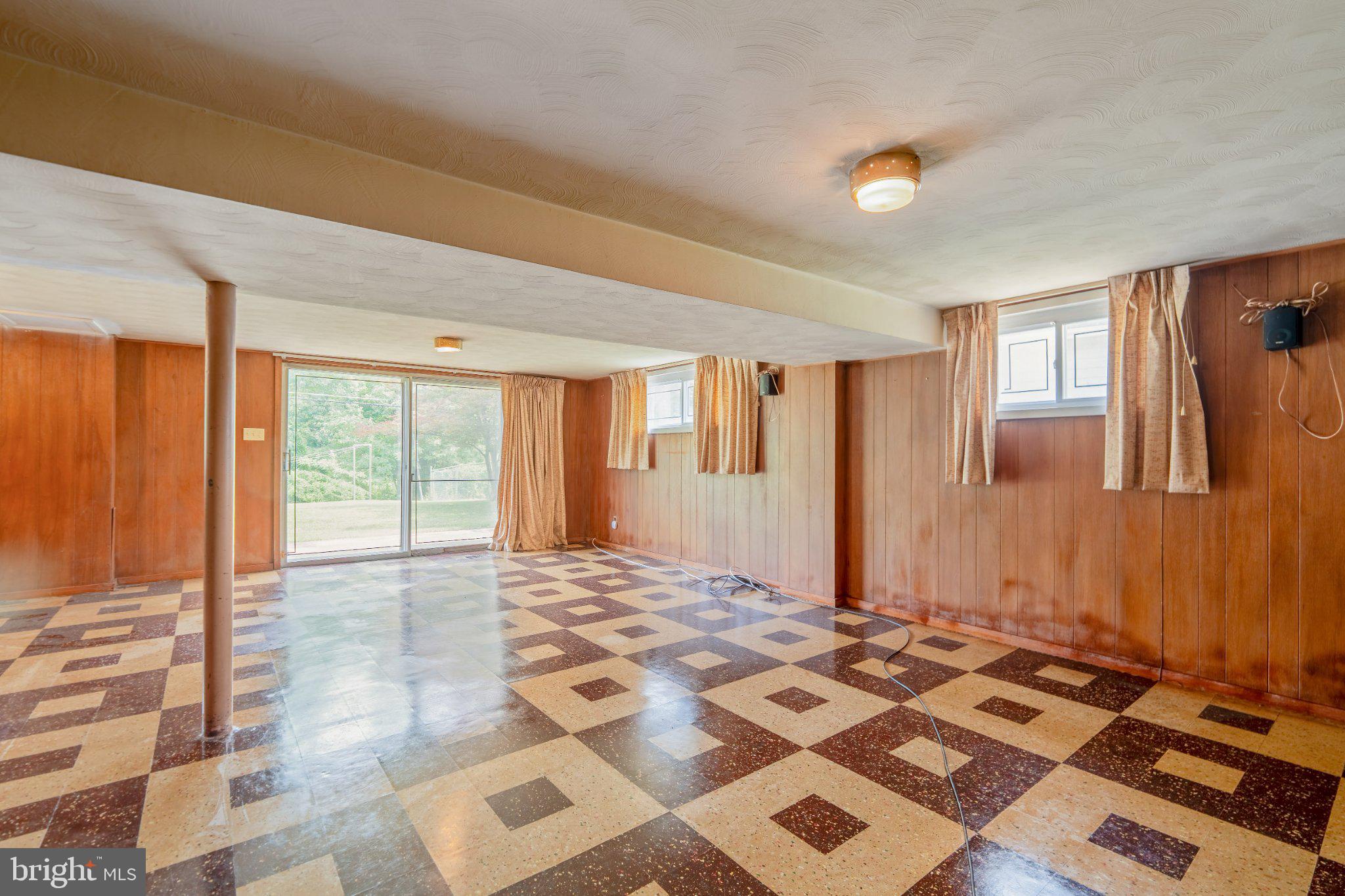 6812 Fox Meadow Road Baltimore, MD 21207 - Photo 17 of 27 Basement with natural light.