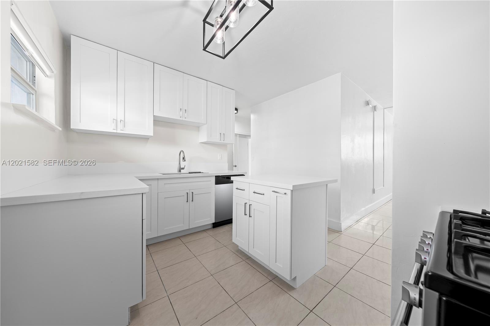 1300 Lincoln Road, Unit D204 Miami Beach, FL 33139 - Photo 2 of 26