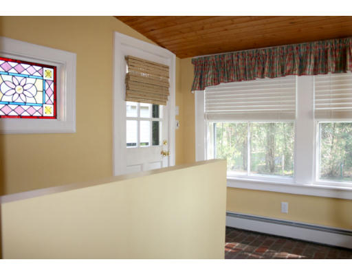 8 E Road Wayland, MA 01778 - Photo 12 of 17