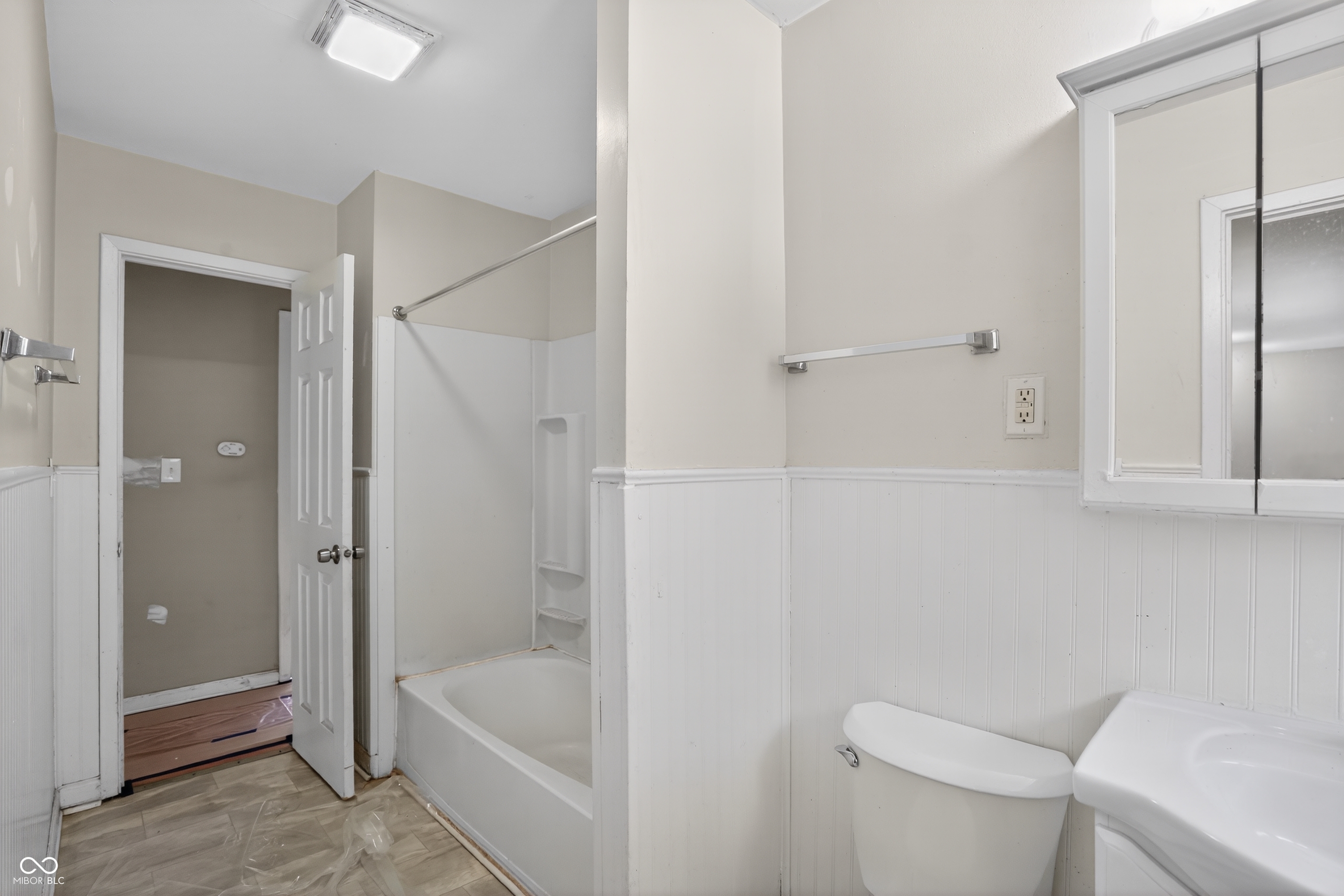 3604 Biscayne Road Indianapolis, IN 46226 - Photo 17 of 18 Gallery Image 17