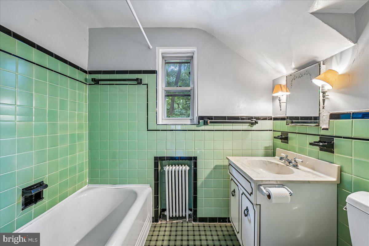 3201 Circle Hill Road Alexandria, VA 22305 - Photo 26 of 37 hall bathroom