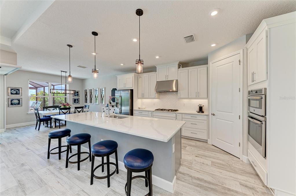 8264 Summer Night Road Sarasota, FL 34241 - Photo 10 of 53 Gallery Image 10