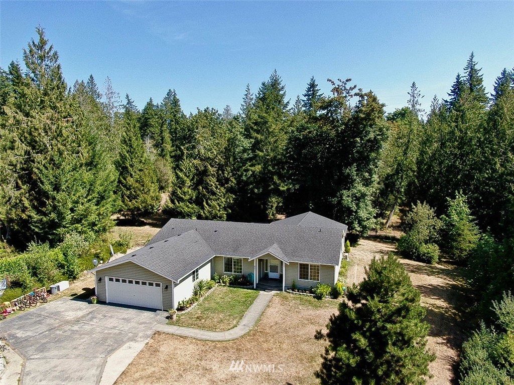 641 East Wilson Way Grapeview, WA 98546 - Photo 5 of 40 Gallery Image 5