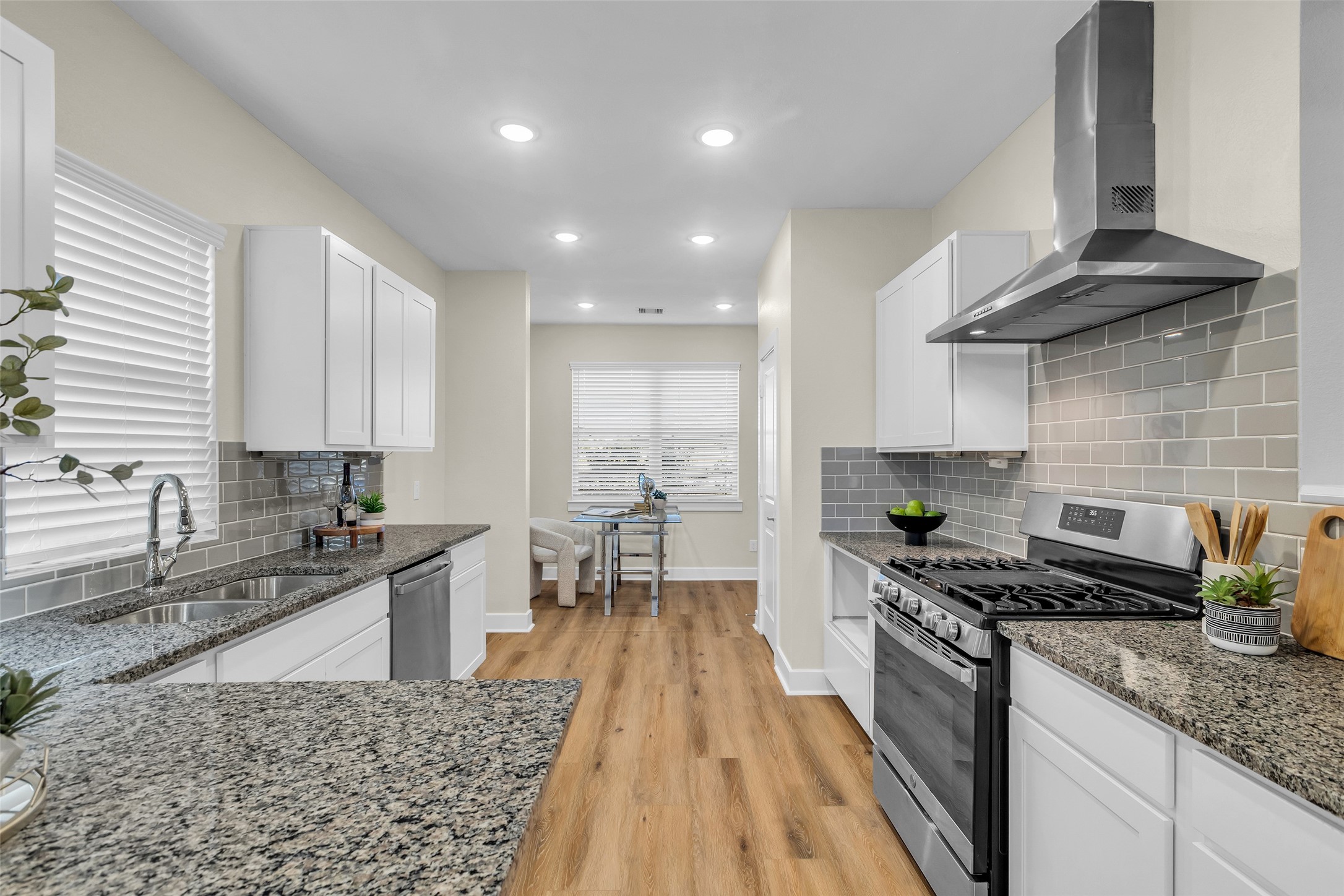 12341 North Chestnut Hills Road Conroe, TX 77303 - Photo 12 of 44