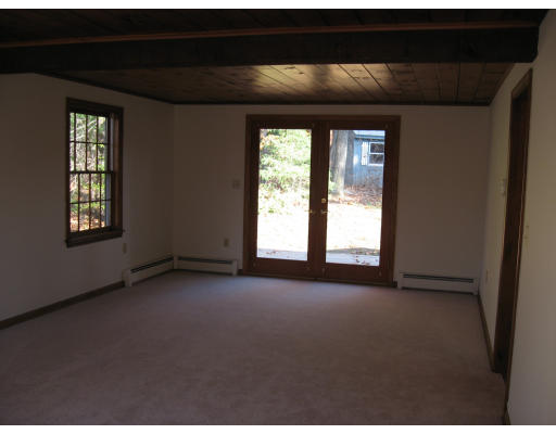 21 Marlyn Road Billerica, MA 01821 - Photo 11 of 17