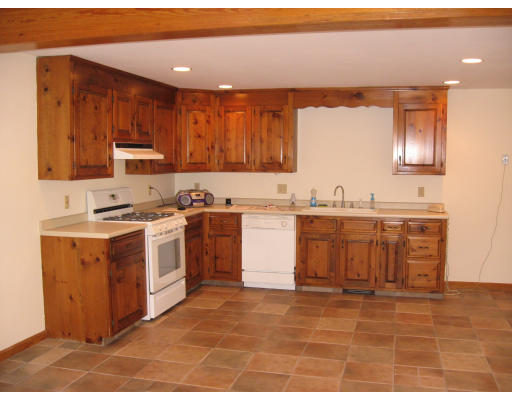 21 Marlyn Road Billerica, MA 01821 - Photo 8 of 17